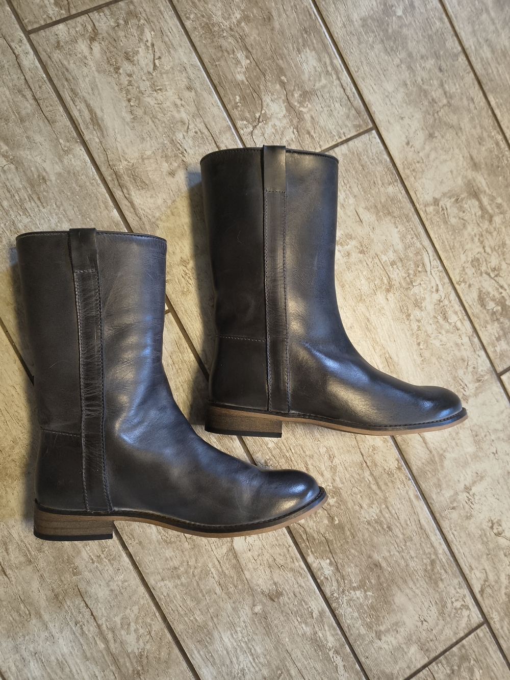 Ivylee Copenhagen "Simone" Boot, Grey Size 40 Euro, 9US